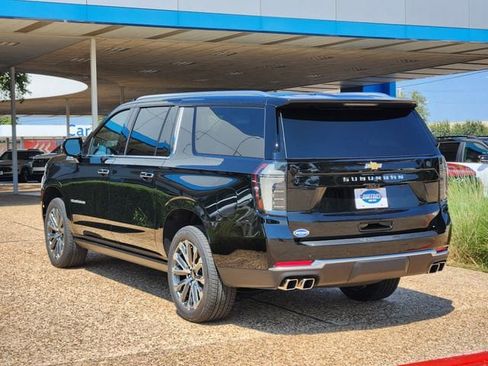 New 2026 Chevrolet Suburban High Country image 11