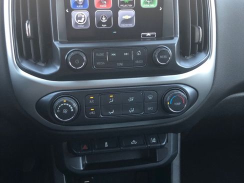 Used 2018 Chevrolet Colorado LT w/ Safety Package RWD image 5