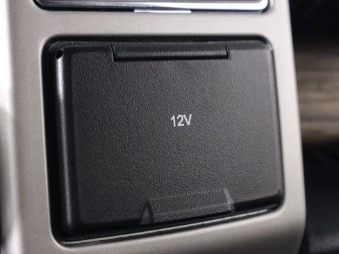 Used 2020 Ford F150 Lariat w/ Trailer Tow Package image 30