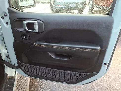 Used 2024 Jeep Wrangler Unlimited Sahara image 25