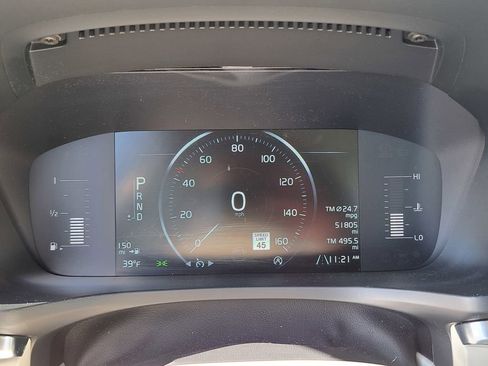 Used 2019 Volvo S60 T5 Momentum w/ Premium Package image 6