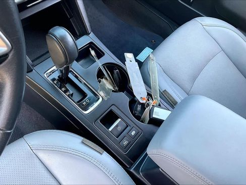 Used 2019 Subaru Outback 2.5i Limited w/ Popular Package #2 image 16