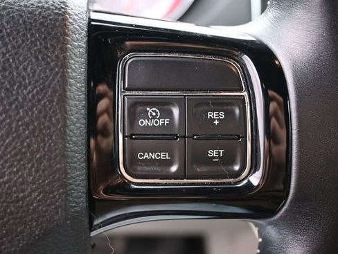 Used 2019 Dodge Grand Caravan SXT image 22