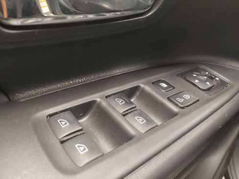Used 2020 Mitsubishi Outlander SE FWD image 27