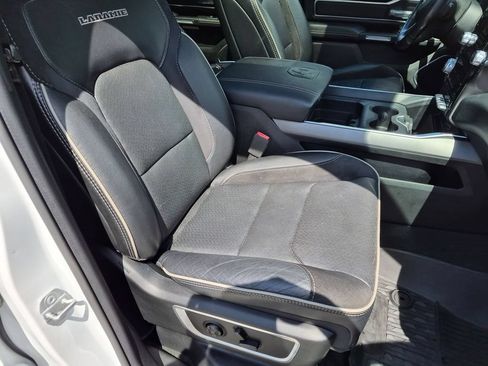 Used 2020 RAM 1500 Laramie w/ Sport Appearance Package AWD/4WD image 28