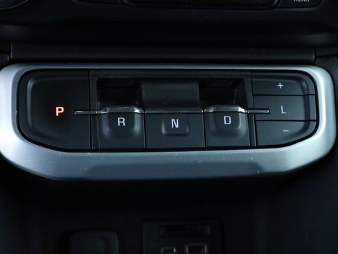 Used 2023 GMC Acadia SLT image 12