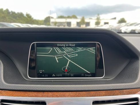 Used 2016 Mercedes-Benz E 350 Sedan w/ Keyless Go Package image 22