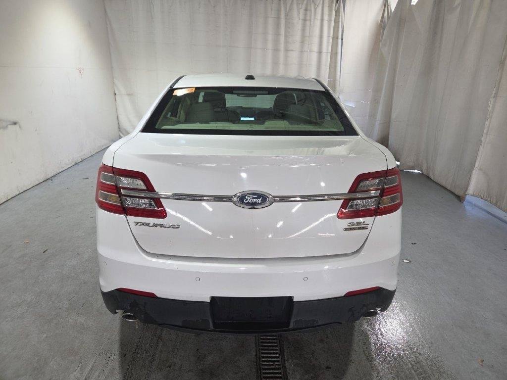 Used 2017 Ford Taurus SEL w/ Equipment Group 201A FWD image 5