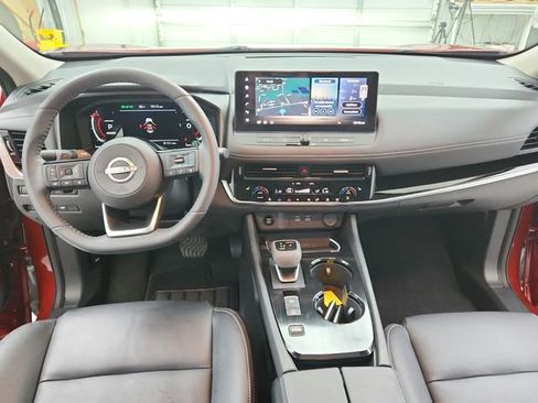 Used 2024 Nissan Rogue SL w/ SL Premium Package FWD image 27