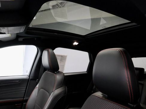 Certified 2023 Ford Escape ST-Line w/ Tech Pack #1 image 35