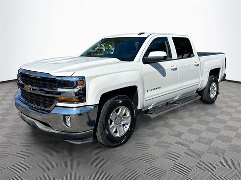 Used 2018 Chevrolet Silverado 1500 LT w/ All Star Edition image 4