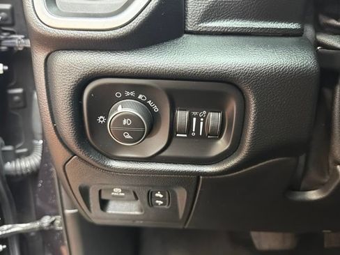 Used 2020 RAM 1500 Laramie AWD/4WD image 24