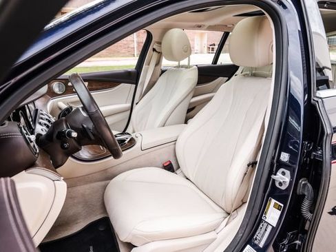 Used 2019 Mercedes-Benz E 450 4MATIC Wagon image 4