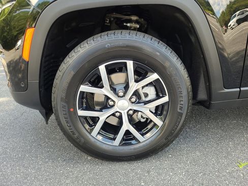 New 2025 Jeep Grand Cherokee Limited w/ Luxury Tech Group II image 27