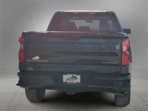 Used 2019 Chevrolet Silverado 1500 Custom w/ Custom Convenience Package image 7