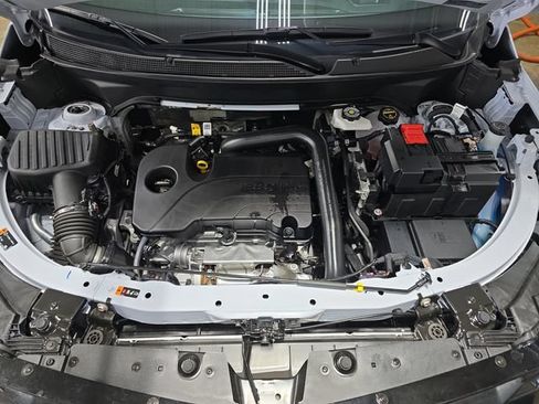 New 2026 Chevrolet Equinox RS w/ Convenience Package III FWD image 33