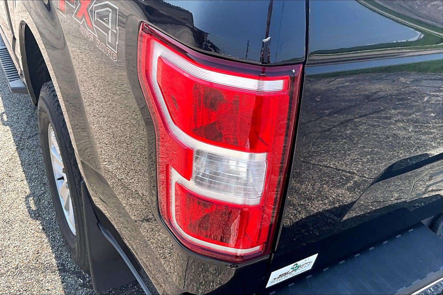 Used 2018 Ford F150 XLT w/ Equipment Group 301A Mid AWD/4WD image 28