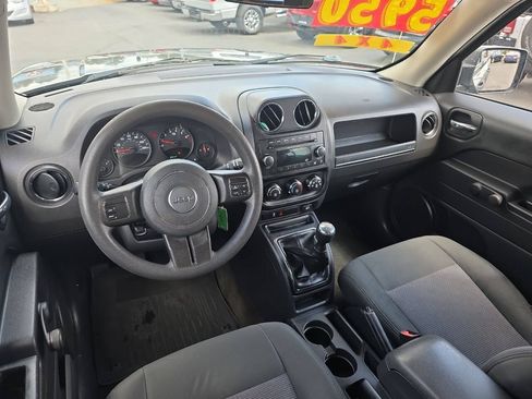 Used 2013 Jeep Patriot Sport AWD/4WD image 7