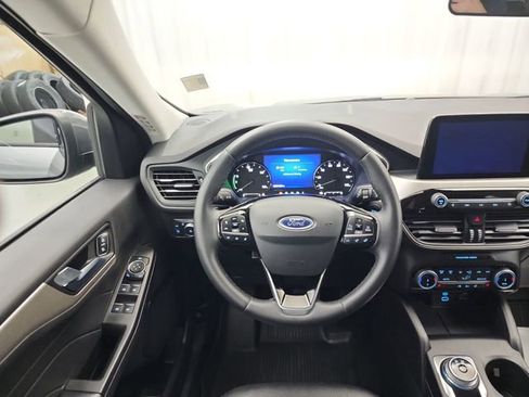 Used 2022 Ford Escape SEL image 13