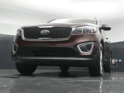 Used 2018 Kia Sorento AWD image 28