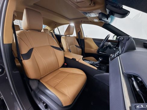 Certified 2023 Lexus ES 350 Luxury w/ Accessory Package (Z2) image 26