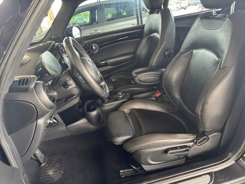 Used 2023 MINI Cooper SE FWD image 9