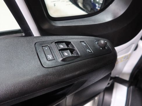 Used 2024 RAM ProMaster 2500 w/ Convenience Group FWD image 23
