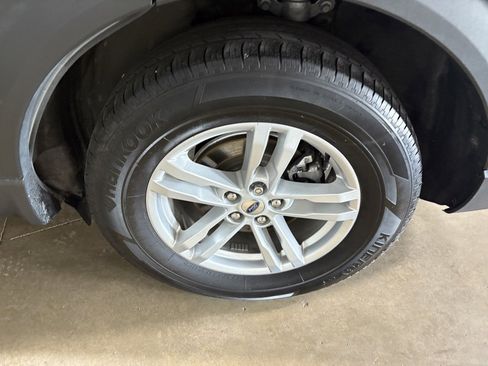 Used 2022 Ford Explorer XLT w/ Equipment Group 202A image 26