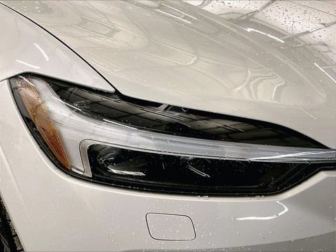 Used 2022 Volvo XC60 B6 Inscription AWD/4WD image 27
