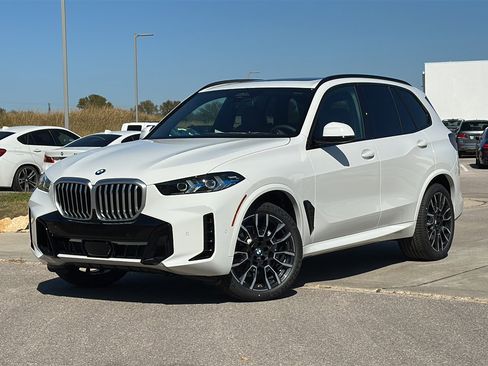 New 2026 BMW X5 sDrive40i w/ M Sport Package image 1