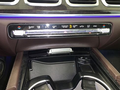 Used 2022 Mercedes-Benz GLS 450 4MATIC image 48