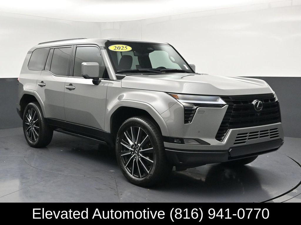 Used 2025 Lexus GX 550 w/ Accessory Package (2T) AWD/4WD image 1