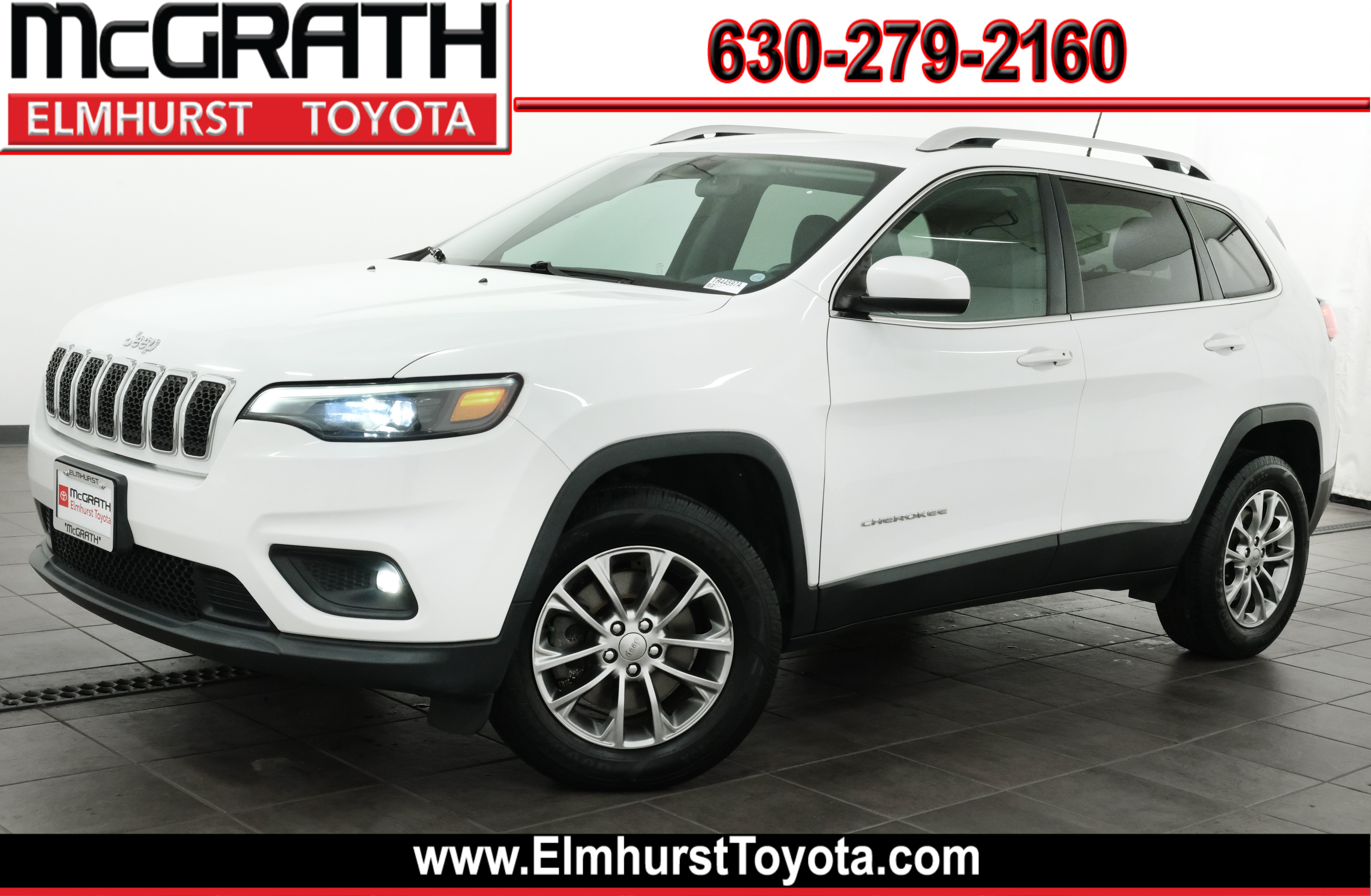 Used 2019 Jeep Cherokee Latitude Plus w/ Cold Weather Group AWD/4WD image 1