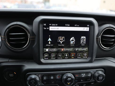 Used 2021 Jeep Wrangler Unlimited Sahara image 25