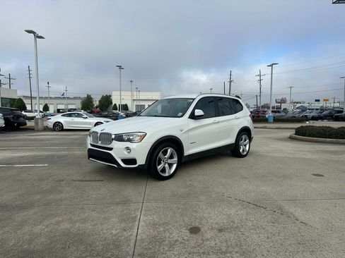 Used 2017 BMW X3 sDrive28i image 1