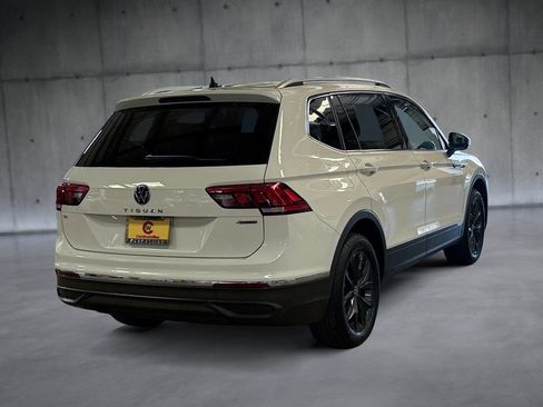 Used 2024 Volkswagen Tiguan SE AWD/4WD image 5