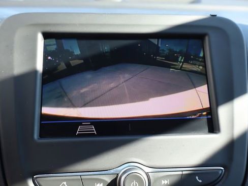 Used 2020 Chevrolet Equinox LT image 36