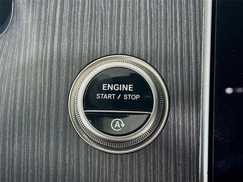 Certified 2025 Mercedes-Benz C 300 4MATIC Sedan image 16