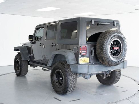 Used 2014 Jeep Wrangler Unlimited Rubicon w/ Connectivity Group AWD/4WD image 5