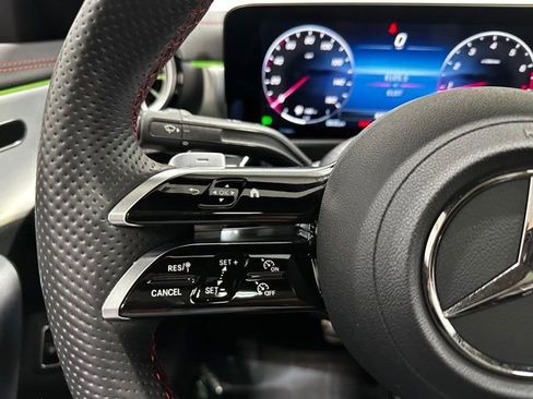 Used 2025 Mercedes-Benz CLA 250 4MATIC image 28