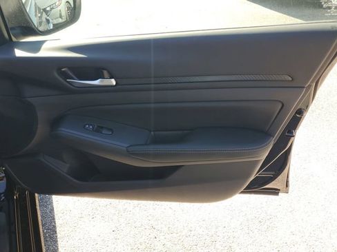 New 2025 Nissan Altima 2.5 SV image 31