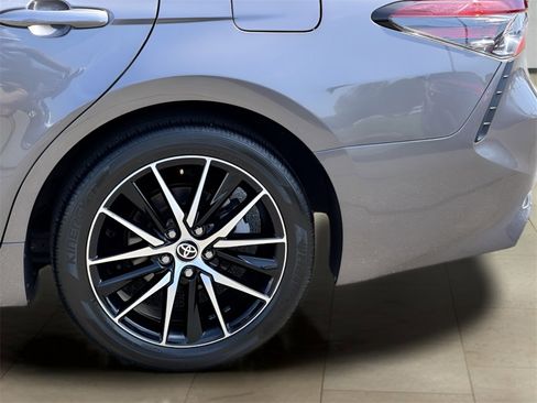 Used 2024 Toyota Camry SE image 36