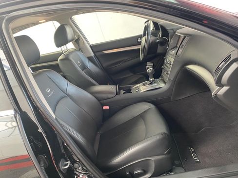 Used 2011 INFINITI G37 x Sedan AWD/4WD image 8