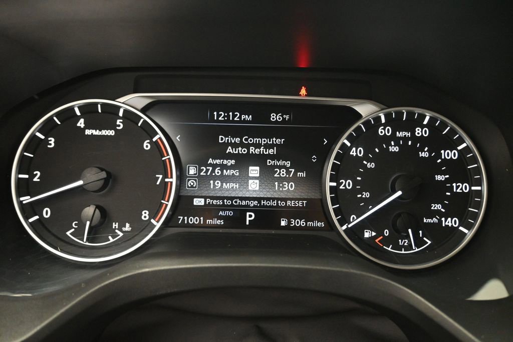 Used 2025 Nissan Rogue S AWD/4WD image 21