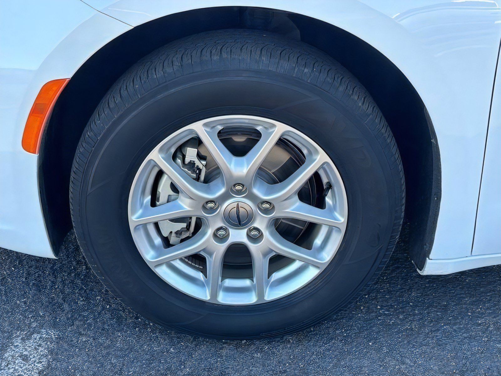 Used 2025 Chrysler Pacifica Select FWD image 10