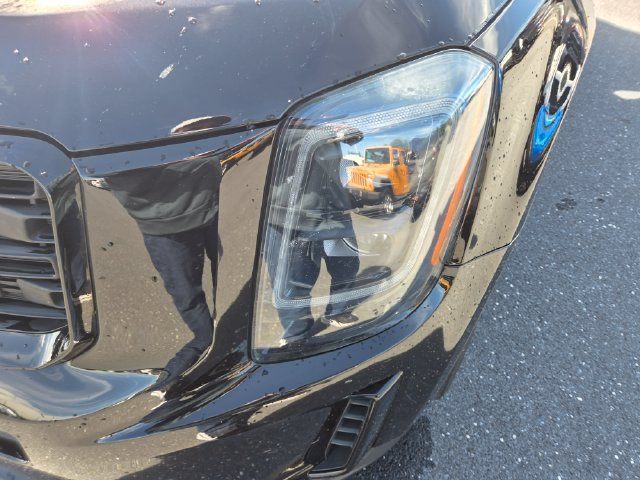 Used 2022 Kia Telluride SX w/ Nightfall Edition Package AWD/4WD image 24