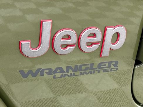 Used 2021 Jeep Wrangler Unlimited Rubicon AWD/4WD image 28