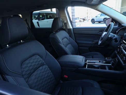 New 2026 Nissan Pathfinder SV image 21