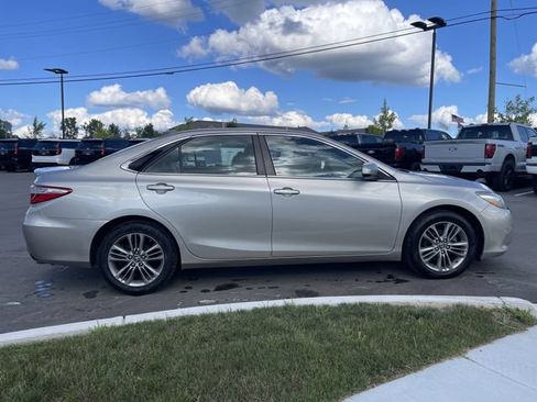 Used 2016 Toyota Camry SE FWD image 6