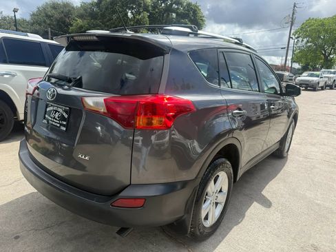 Used 2013 Toyota RAV4 XLE FWD image 7